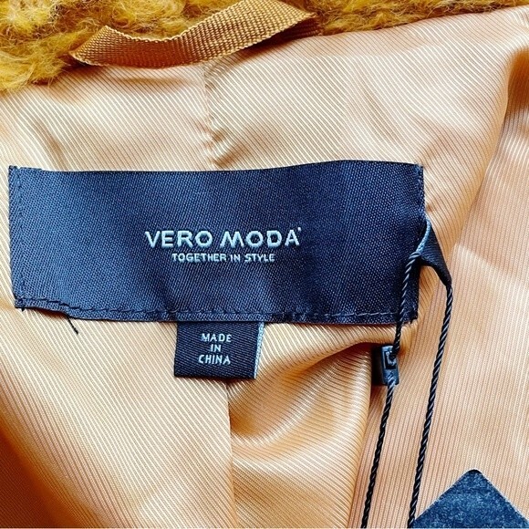 NWT Vero Moda Jayla Shaggy Short Teddy Moto Jacket Thai Curry Women’s Size Small - Picture 5 of 12